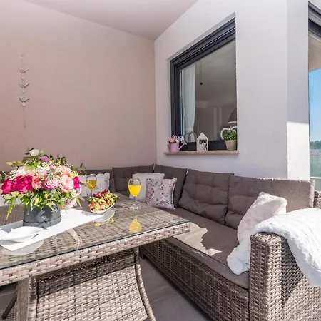 Apartment Amari Seaview Makarska