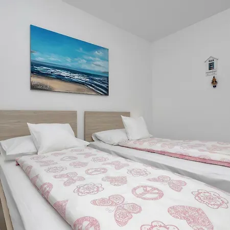 Amari Seaview