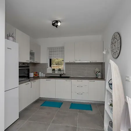 Апартаменты Luxury Amari - Free Parking