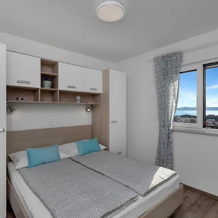 Amari Seaview *