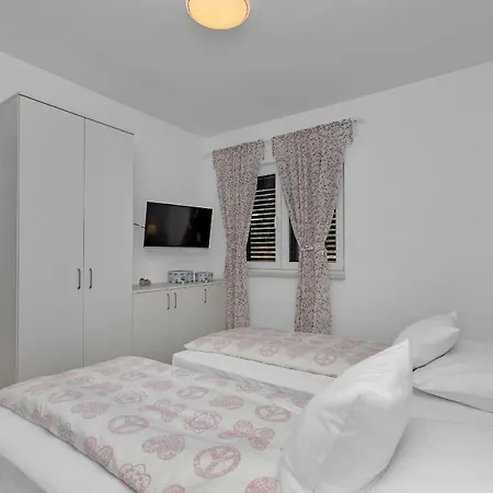 Luxury Amari - Free Parking Апартаменти Макарська